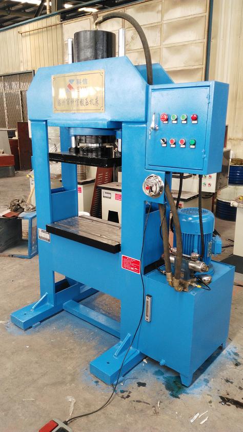 定做100T龍門液壓機(優(yōu)質鋼板焊接) 定做100T龍門液壓機(優(yōu)質鋼板焊接)